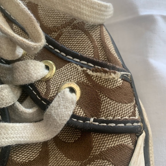 Vintage Coach Sneakers - Picture 5 of 6